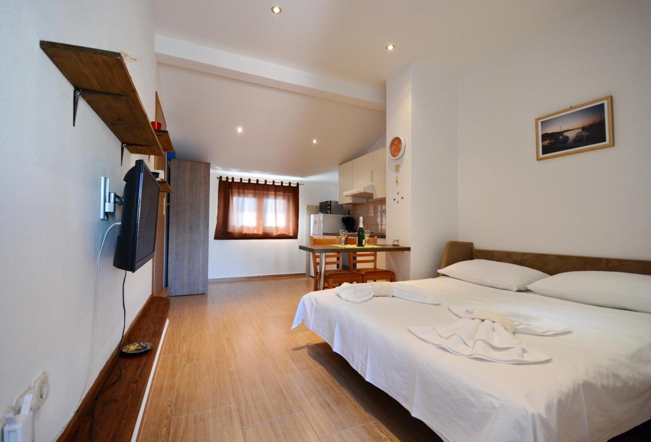 Studio Apartment Martin Zadar Exterior photo
